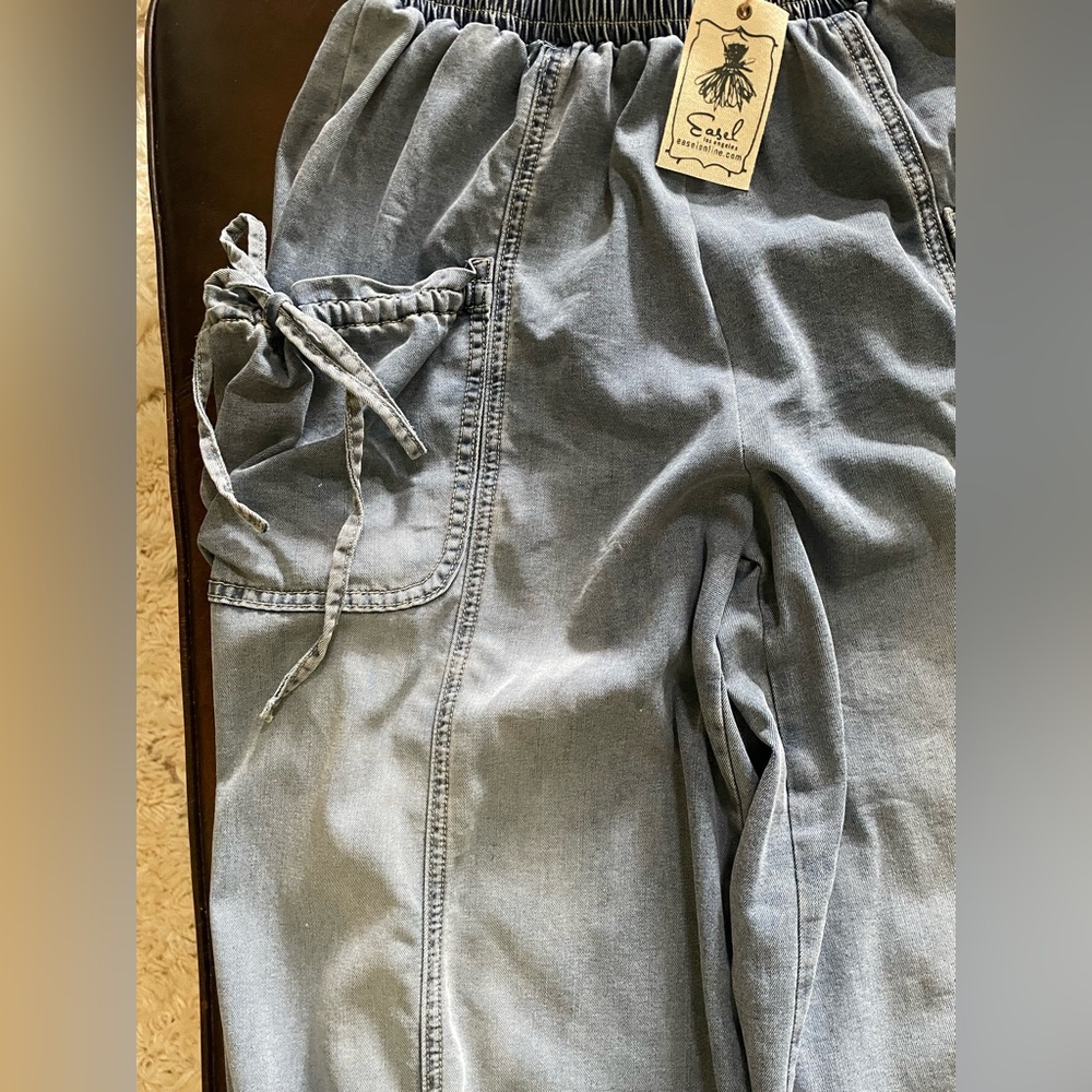Easel Chambray Boho Balloon Joggers - Picture 5 of 15